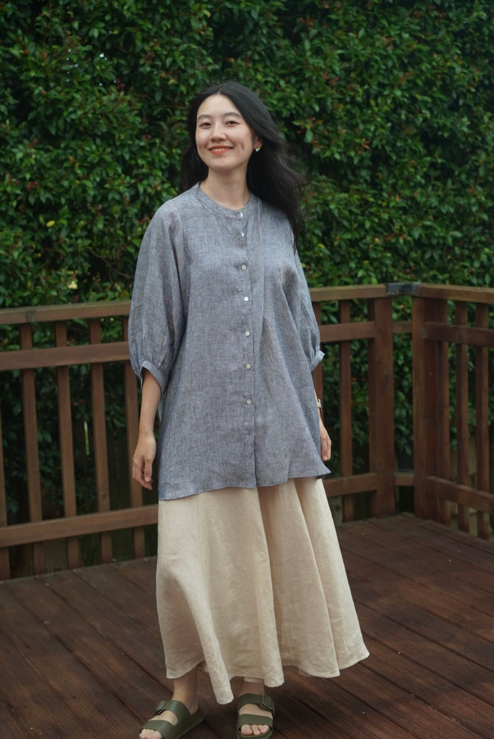 Balloon sleeve shirt in blue-grey, 100% linen