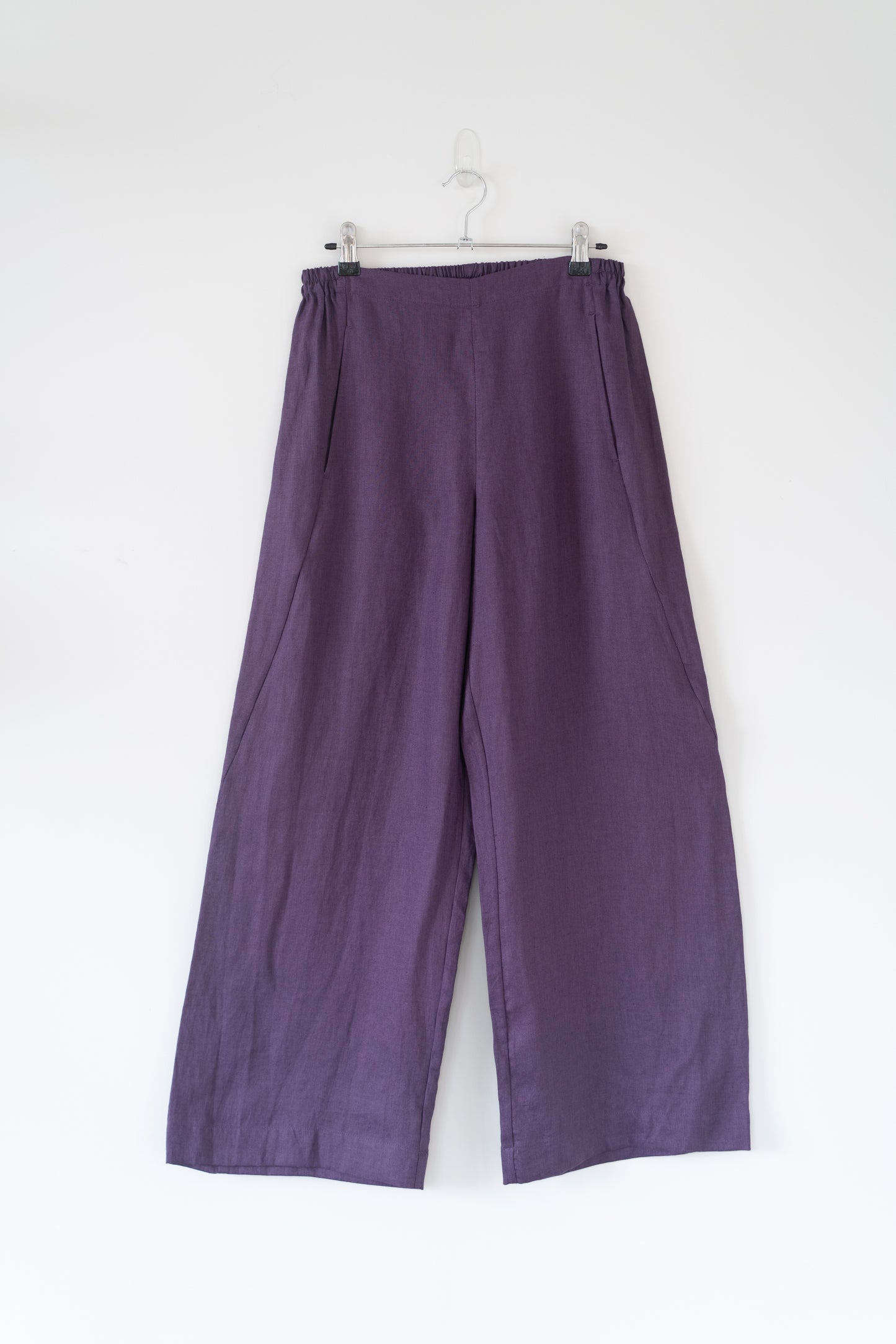 Stretchy wide leg pants in violet, 100% linen