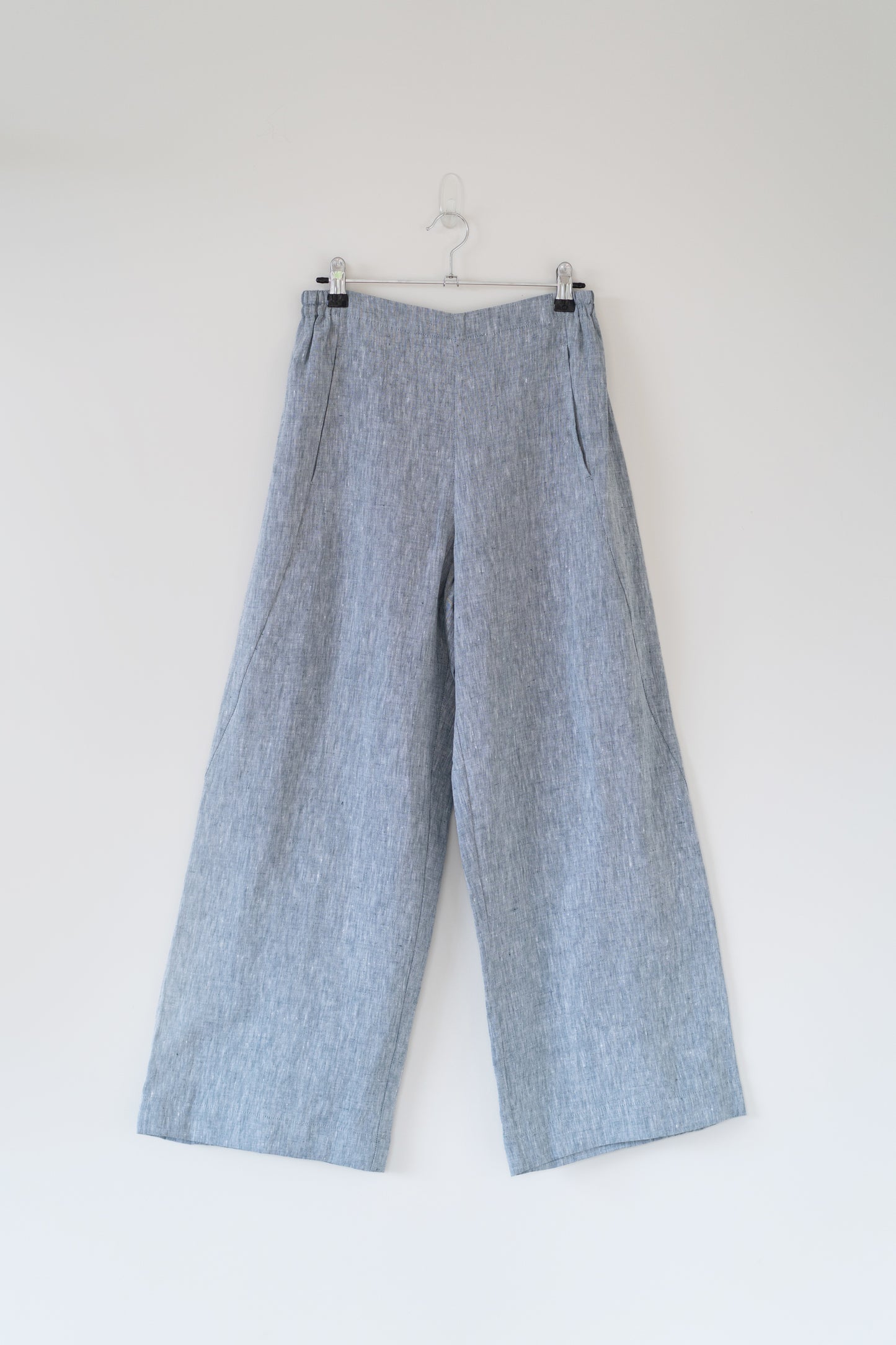 Stretchy wide leg pants in dusty blue, 100% linen