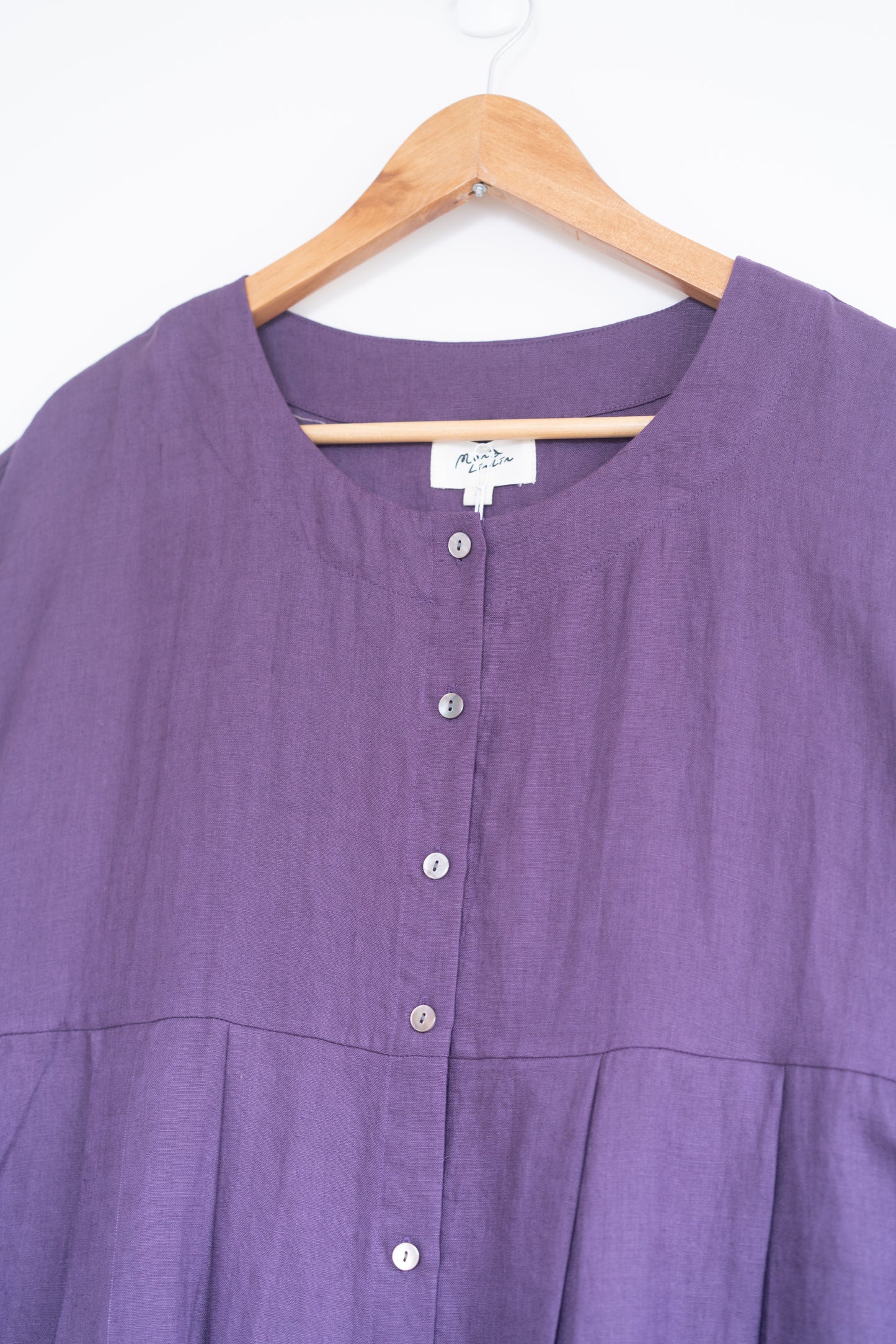 Pleated buttoned tee dress in purple, 100% linen