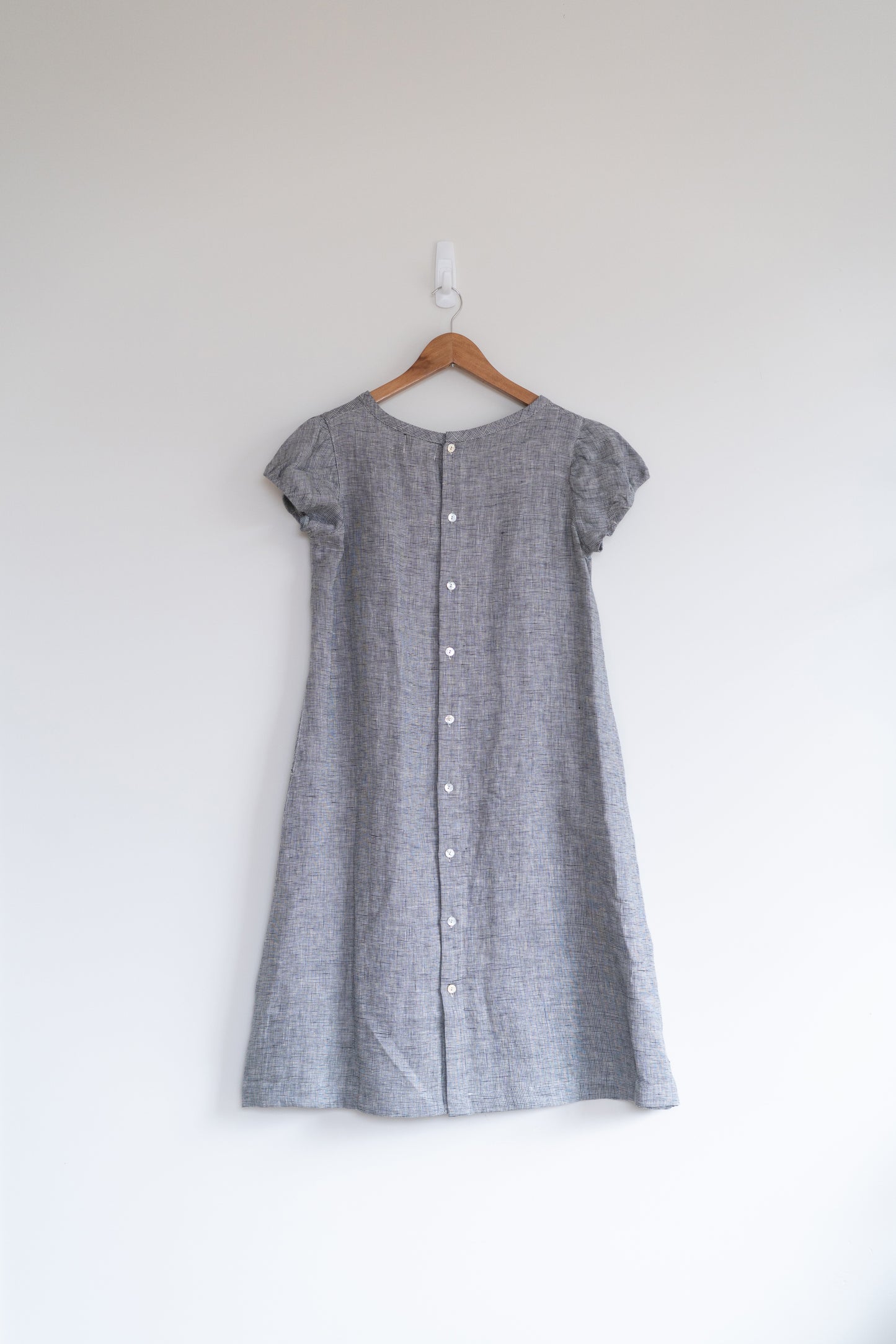 Short sleeve A-line dress in black houndstooth, 100% linen