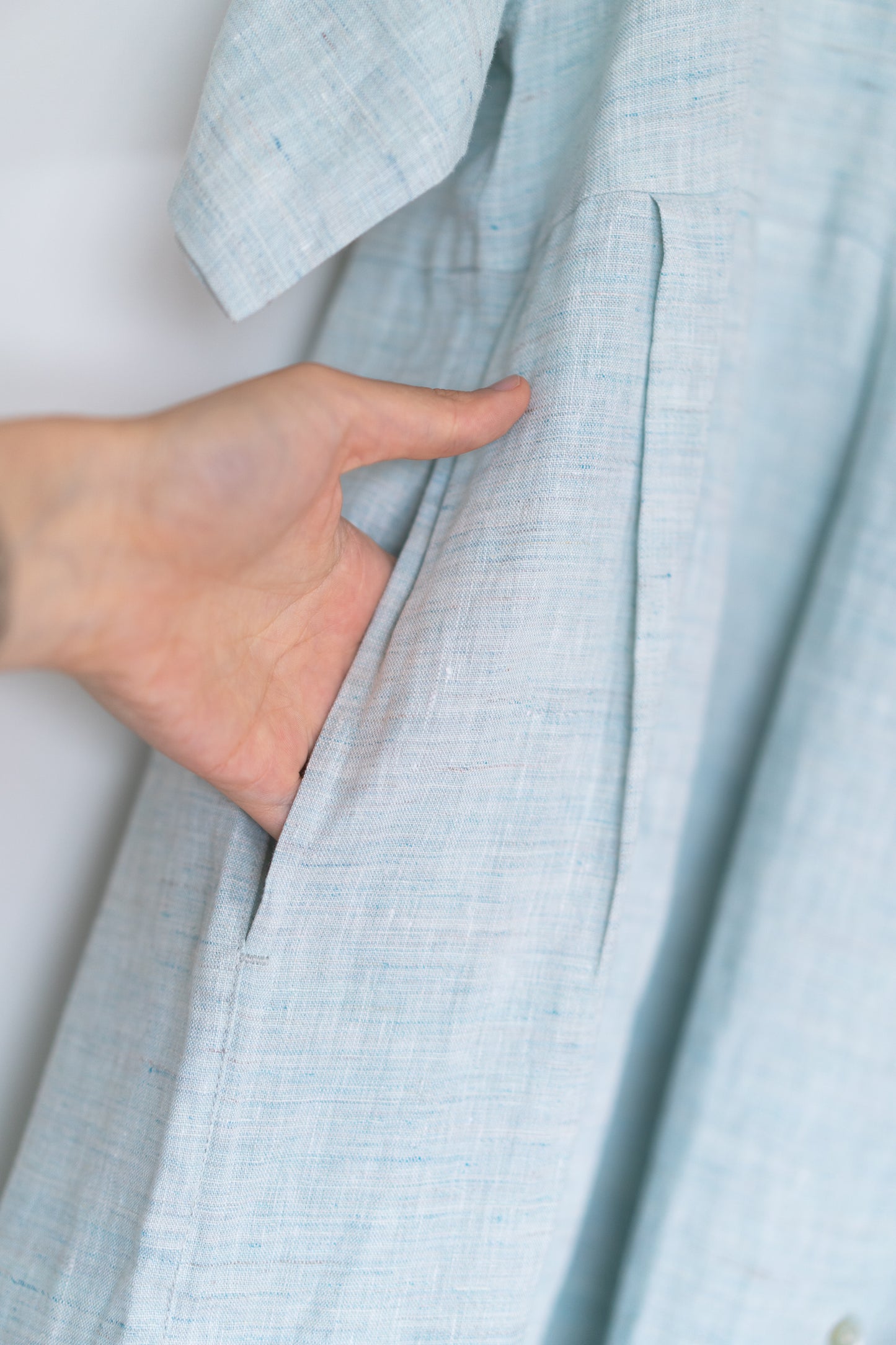 Pleated buttoned tee dress in mixed mint, 100% linen