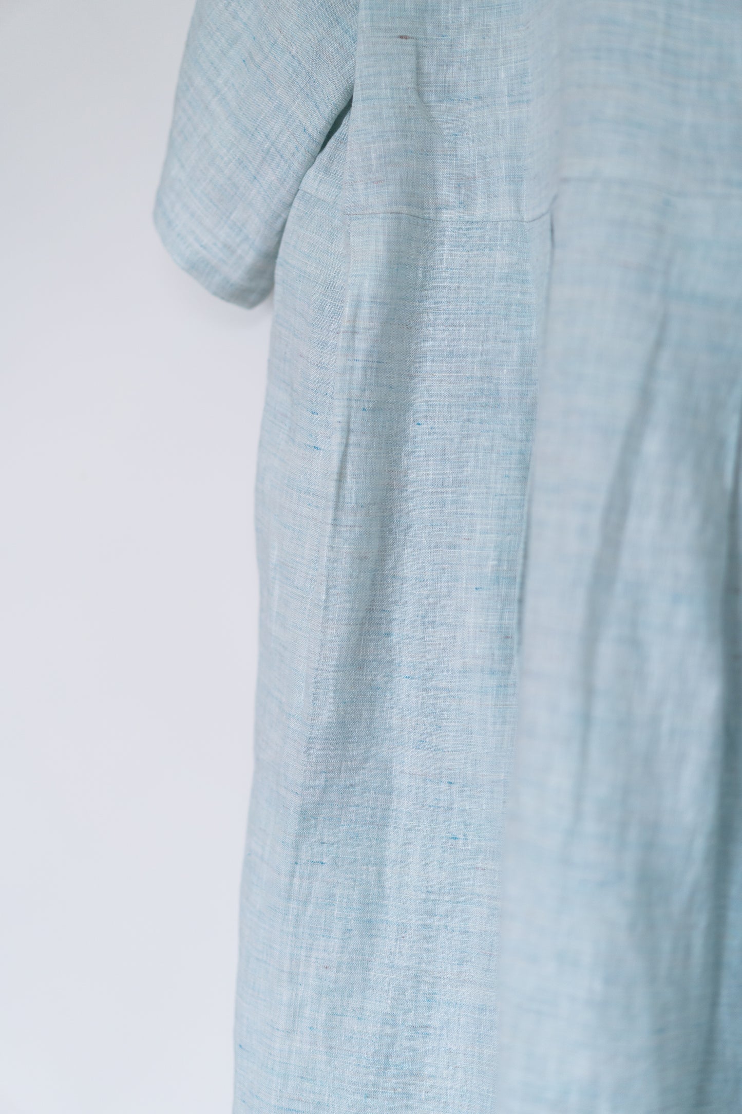 Pleated buttoned tee dress in mixed mint, 100% linen