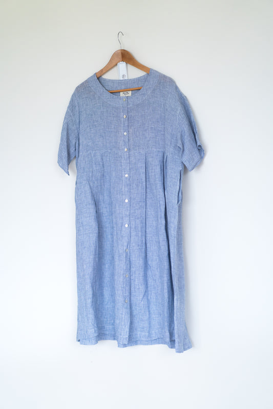 Pleated buttoned tee dress in blue houndstooth, 100% linen