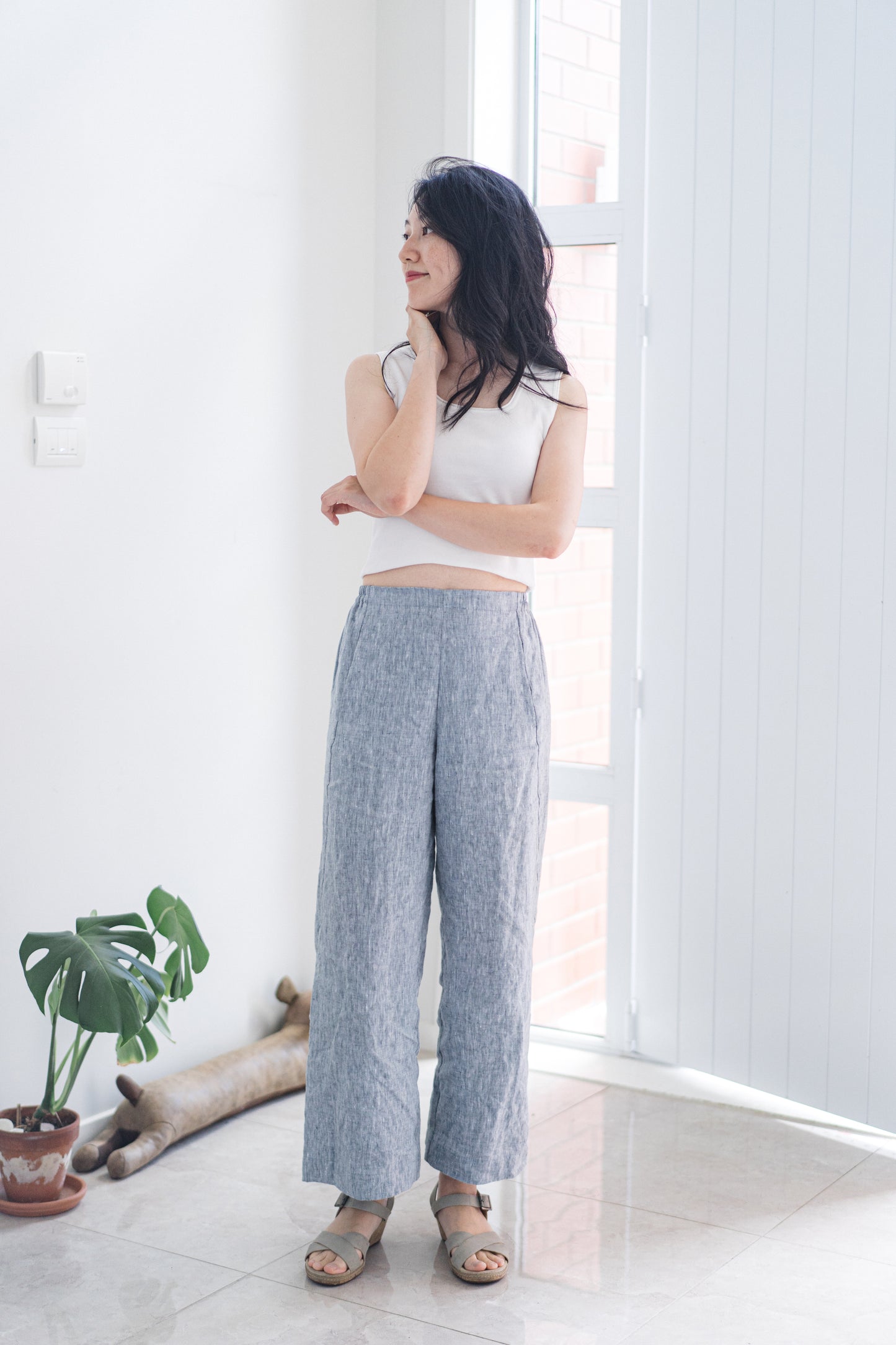 Stretchy wide leg pants in dusty blue, 100% linen