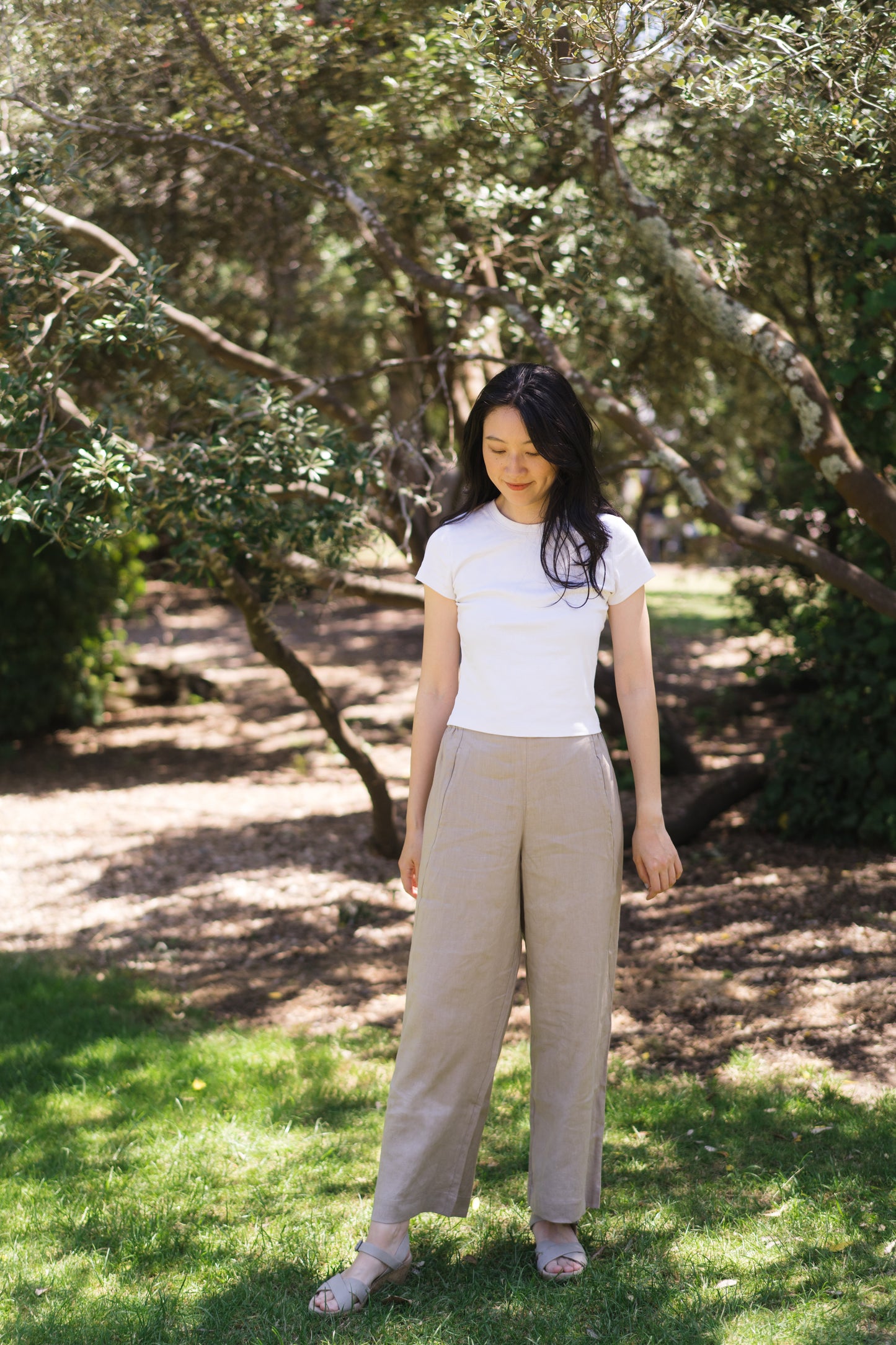 Stretchy wide leg pants in natural, 100% linen