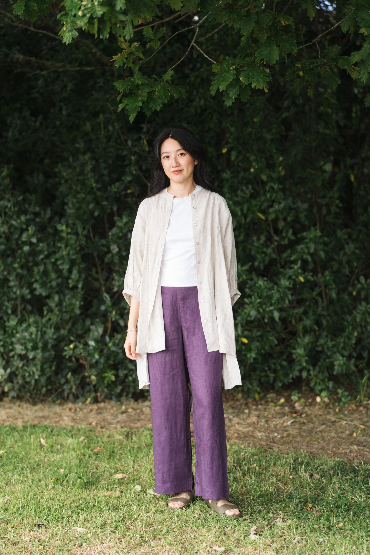 Stretchy wide leg pants in violet, 100% linen