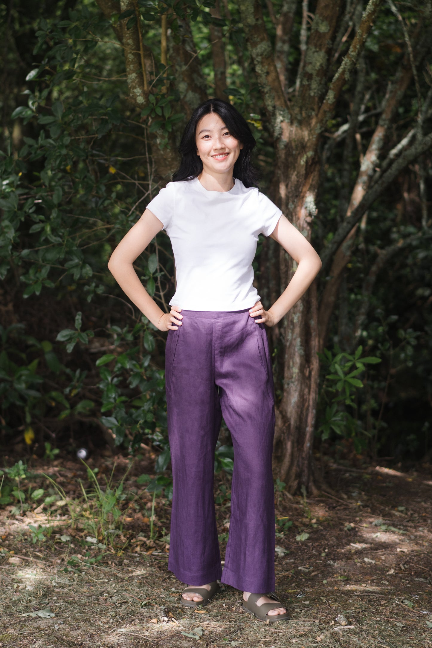 Stretchy wide leg pants in violet, 100% linen