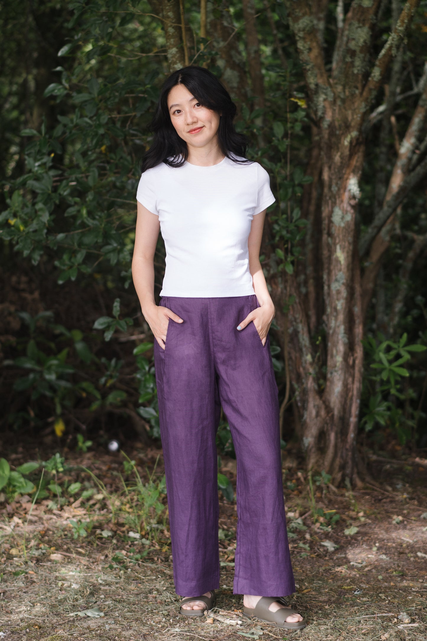 Stretchy wide leg pants in violet, 100% linen