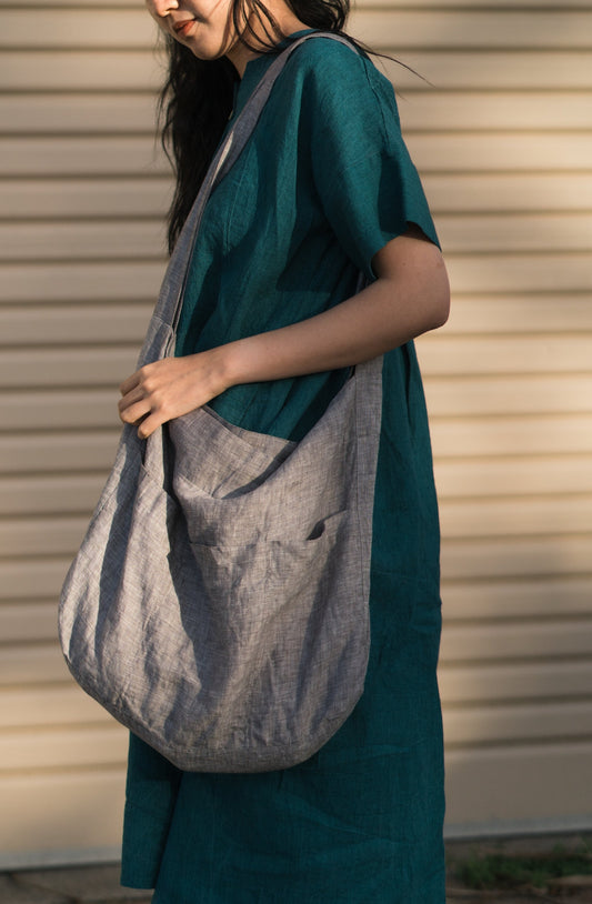 Essentials tote in dusty grey, 100% linen