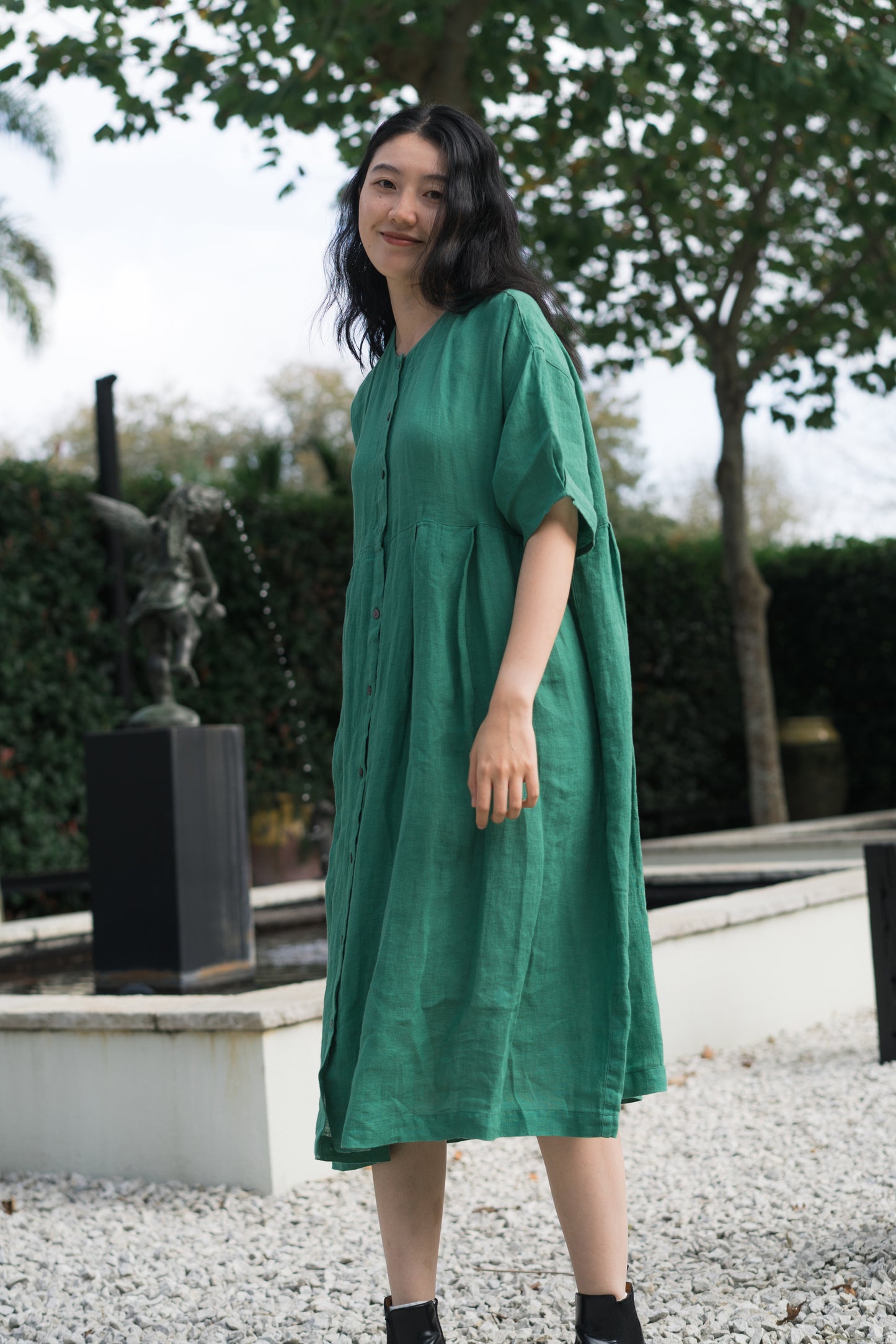 Pleated buttoned tee dress in deep green, 100% linen