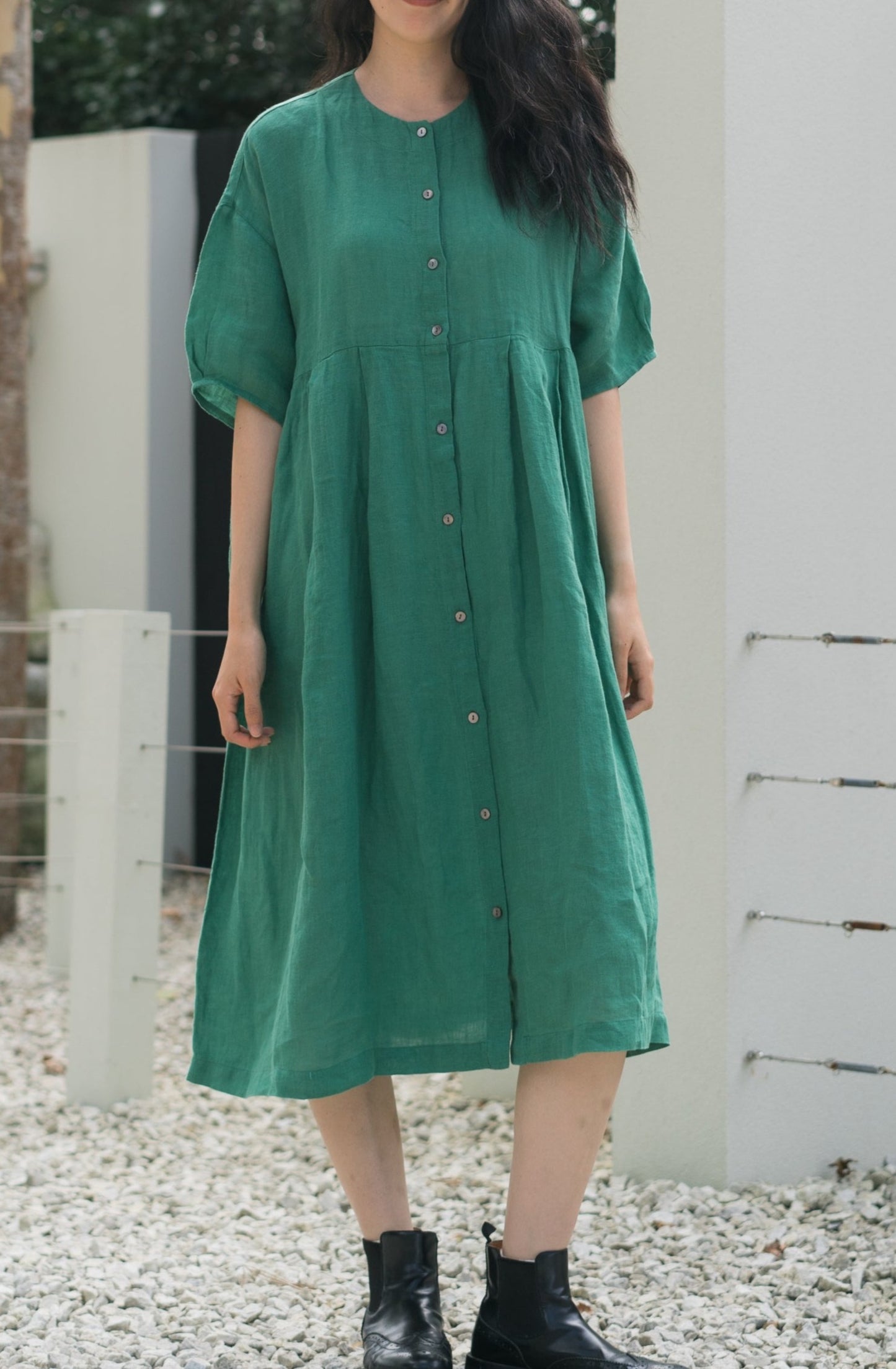 Pleated buttoned tee dress in deep green, 100% linen