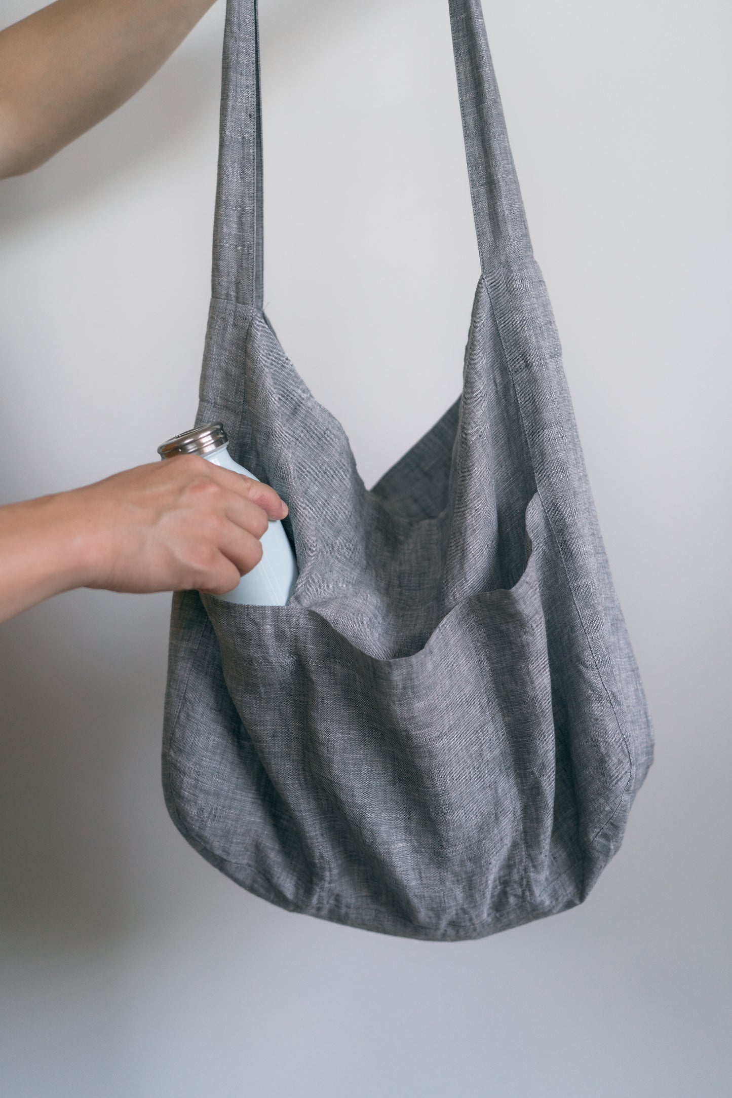 Essentials tote in dusty grey, 100% linen