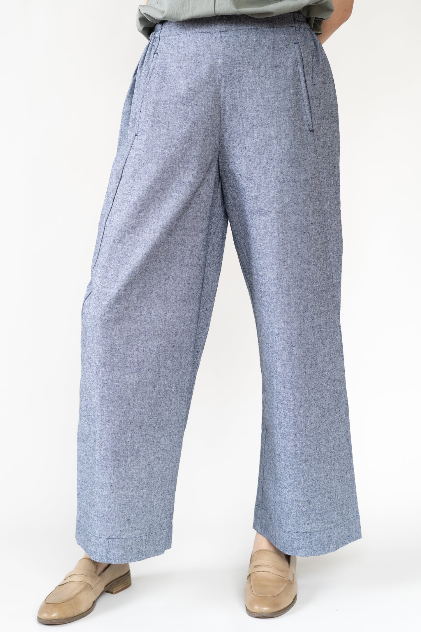 Stretchy wide leg pants in dusty blue, 100% cotton