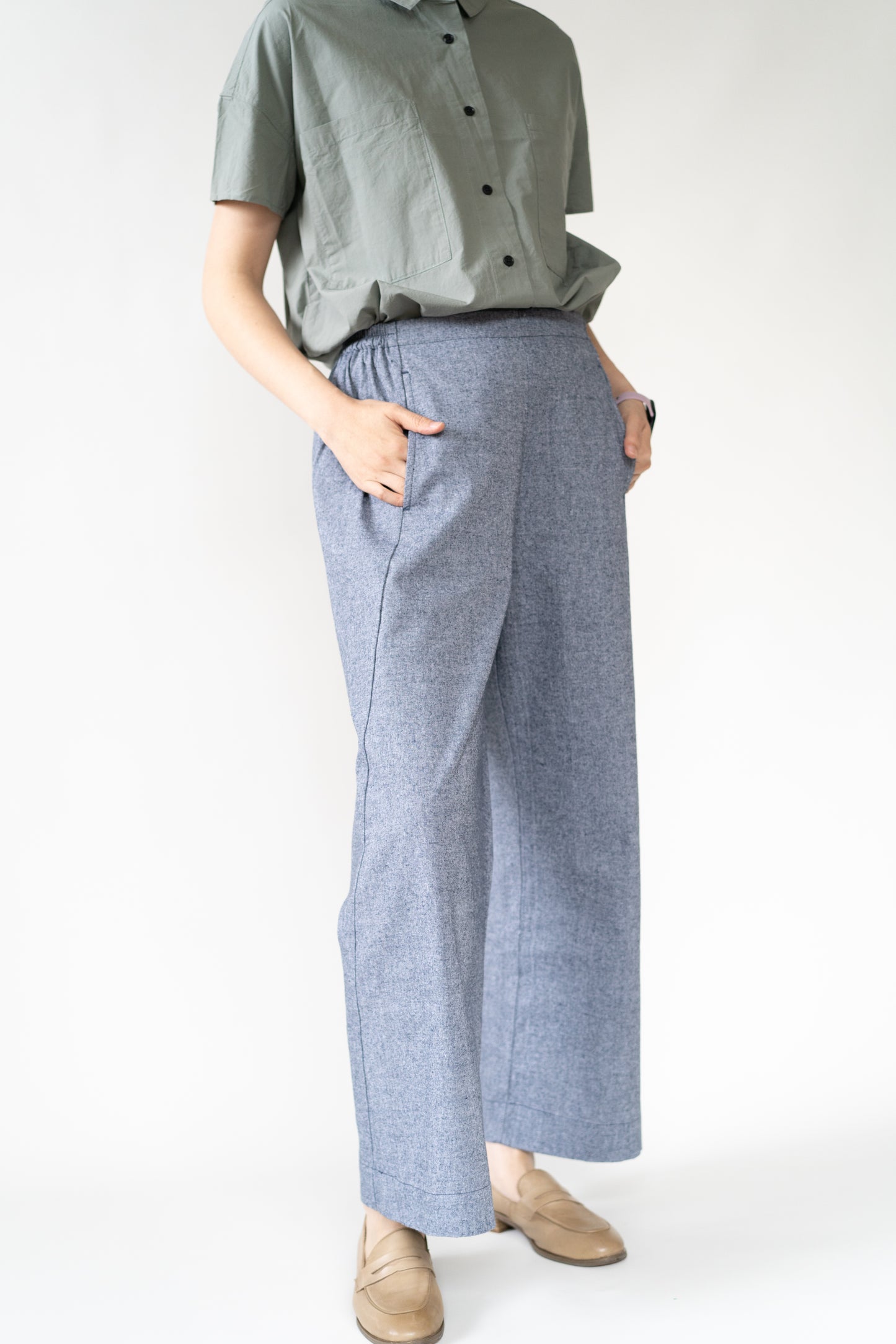 Stretchy wide leg pants in dusty blue, 100% cotton