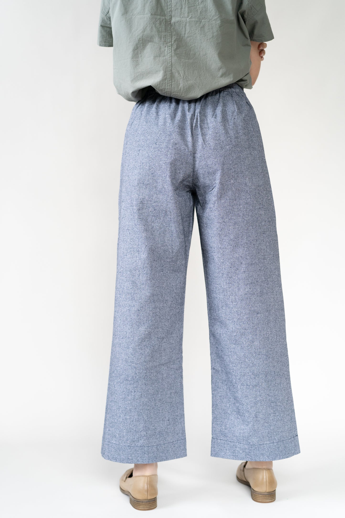 Stretchy wide leg pants in dusty blue, 100% cotton