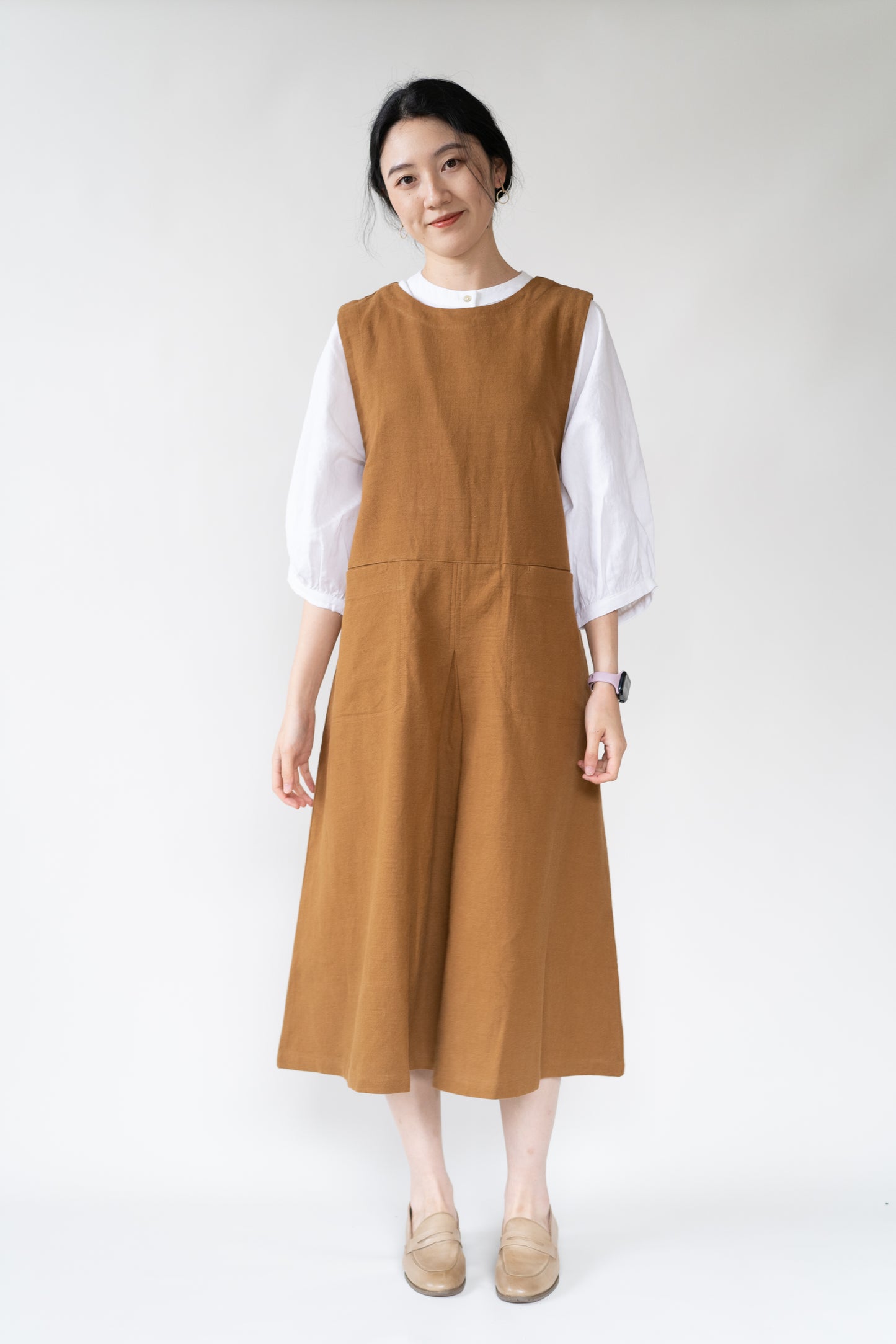 Sleeveless two-sided pinafore dress in brown, cotton and linen blend