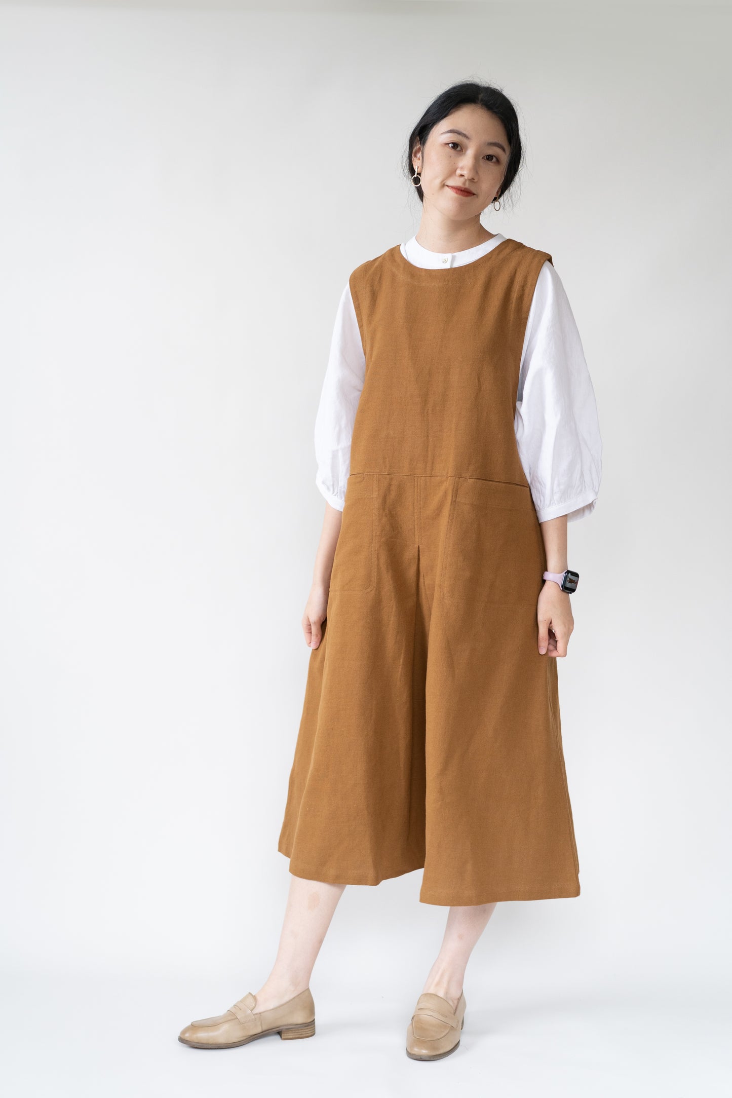 Sleeveless two-sided pinafore dress in brown, cotton and linen blend