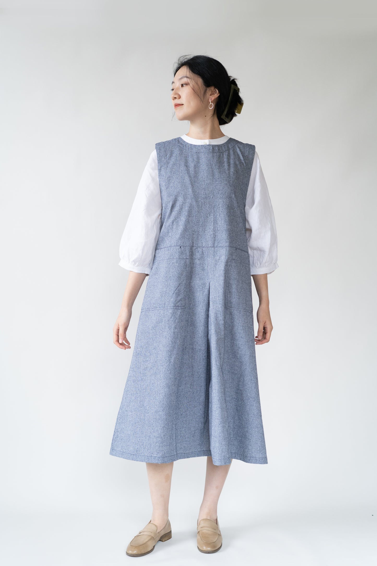 Sleeveless two-sided pinafore dress in dusty blue, 100% cotton