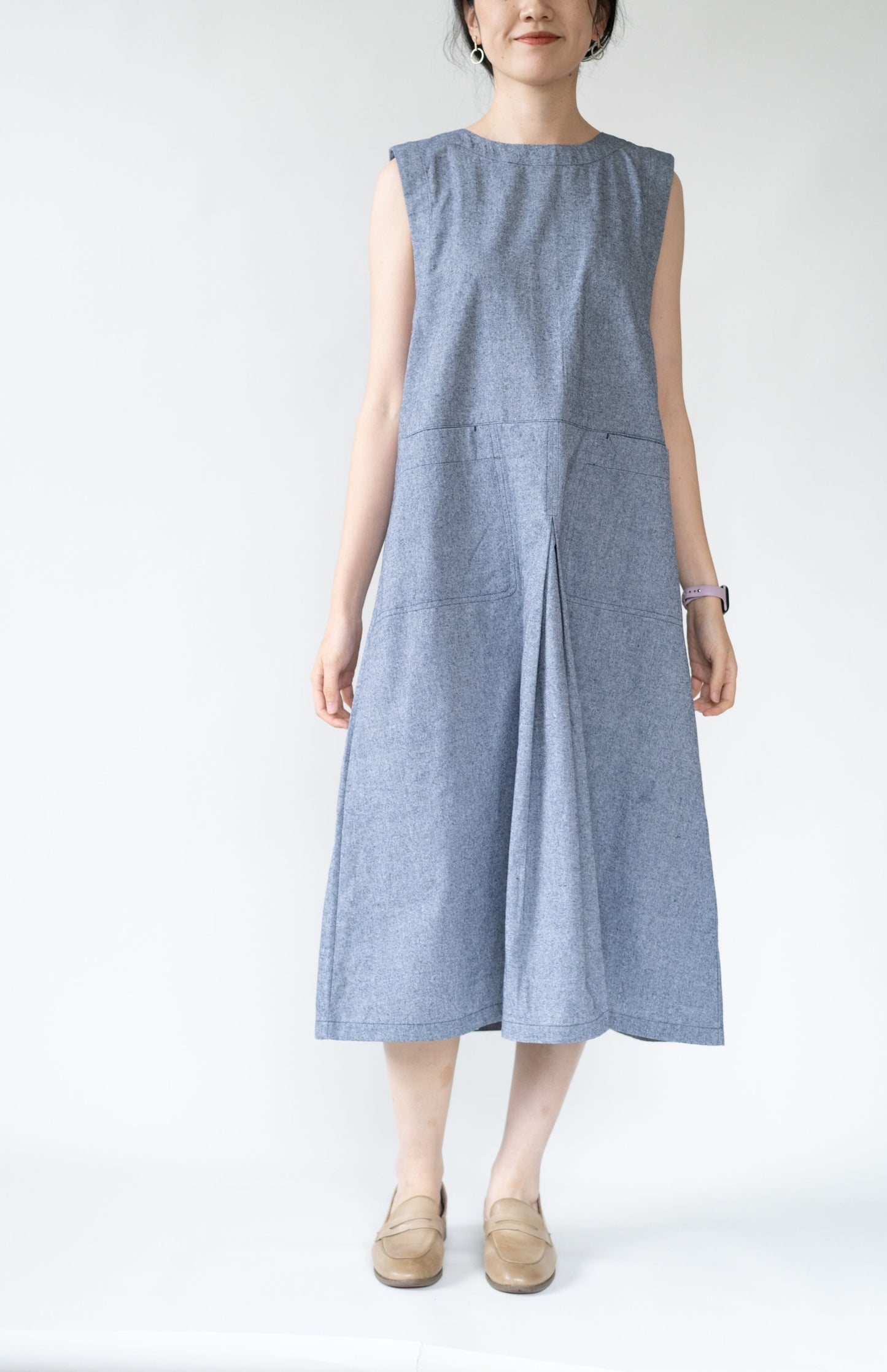 Sleeveless two-sided pinafore dress in dusty blue, 100% cotton