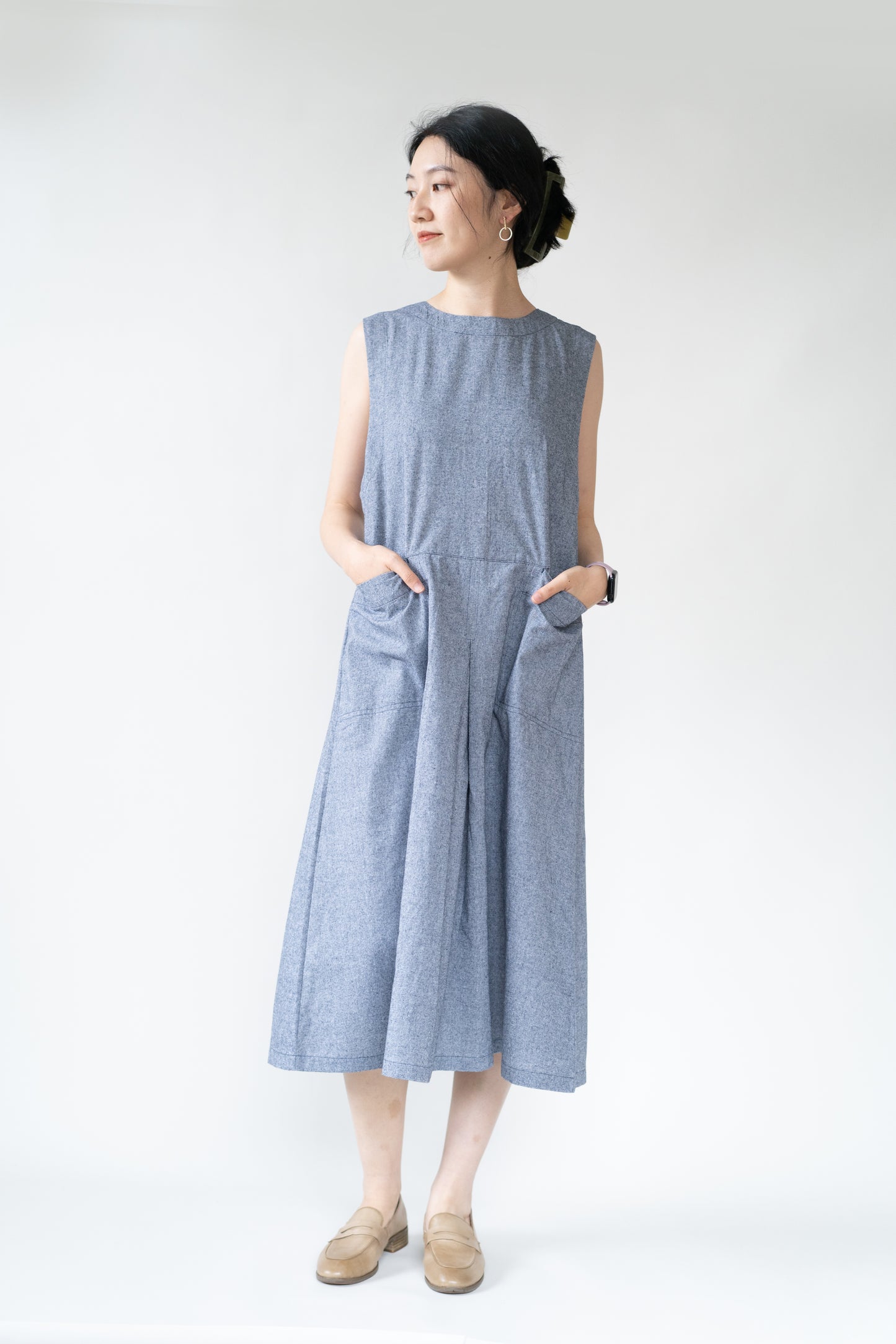 Sleeveless two-sided pinafore dress in dusty blue, 100% cotton