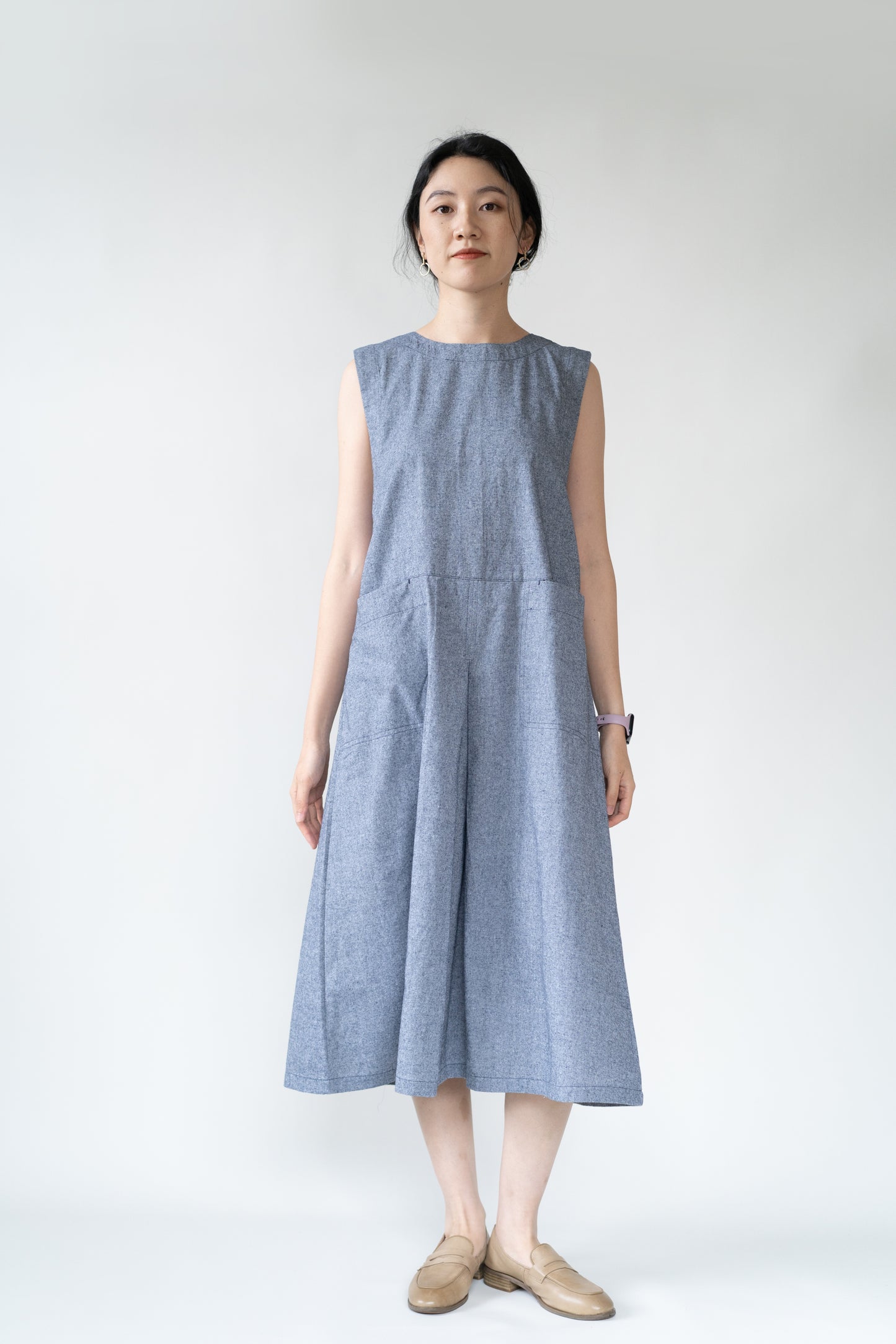 Sleeveless two-sided pinafore dress in dusty blue, 100% cotton