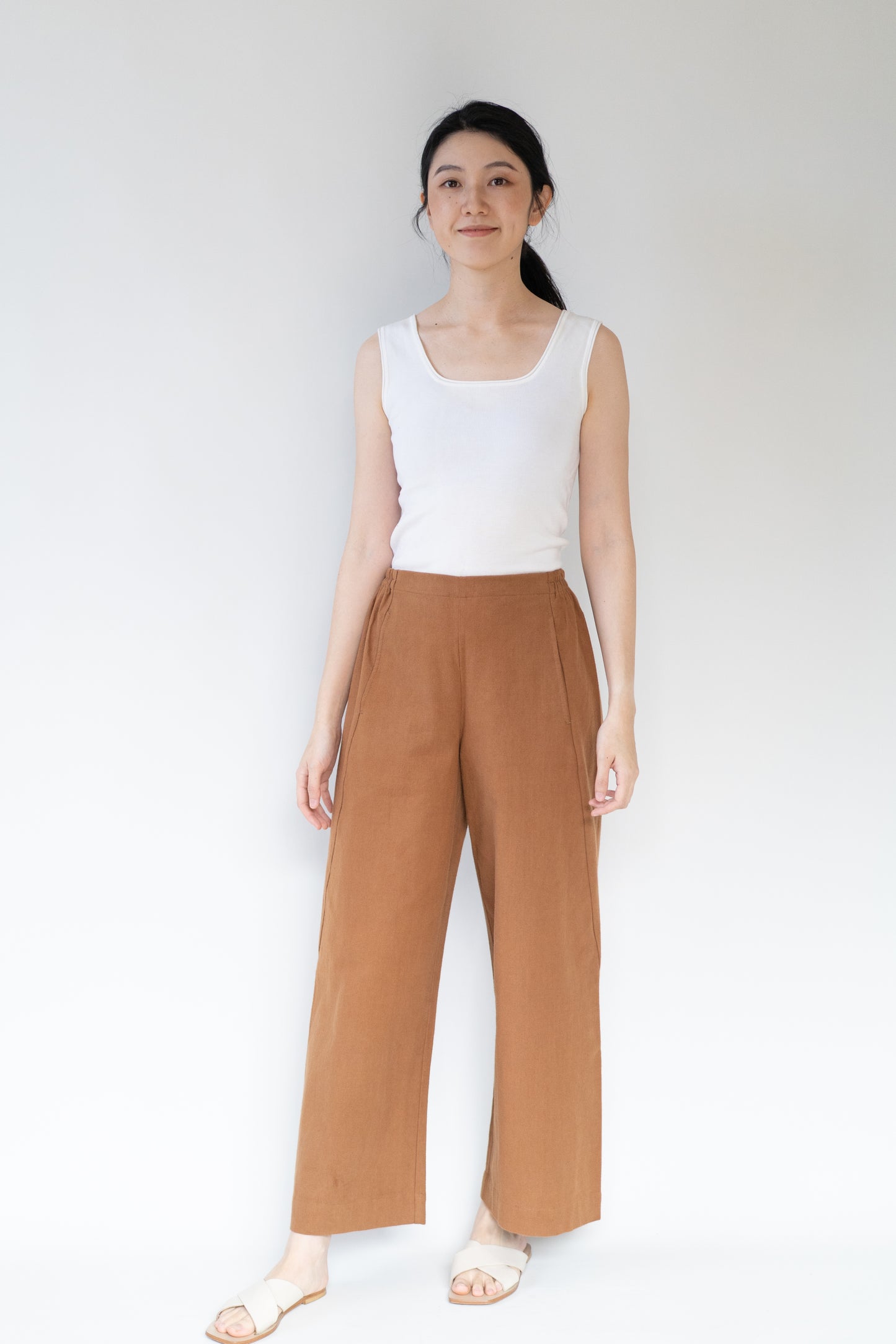 Stretchy wide leg pants in caramel, 100% cotton