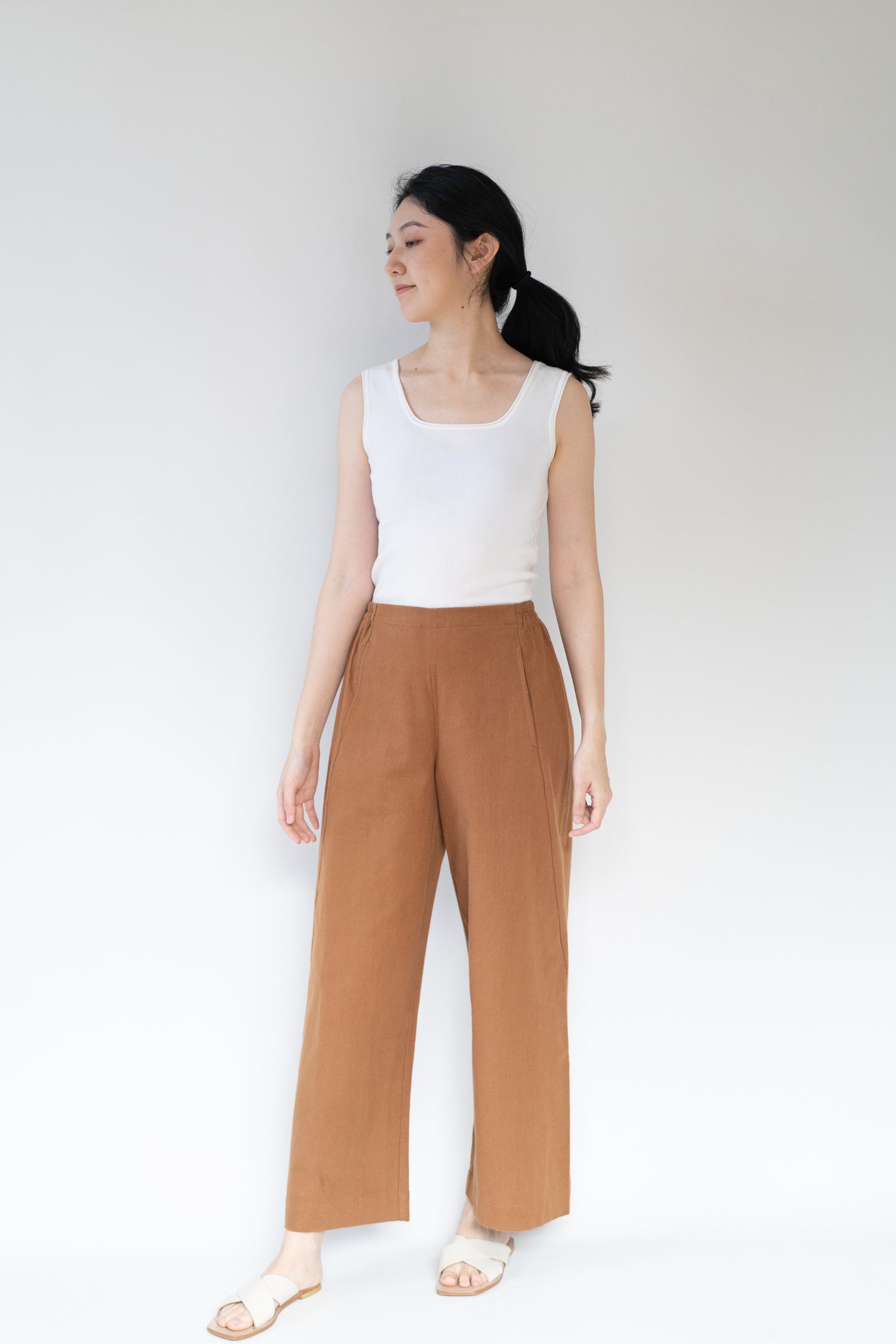 Stretchy wide leg pants in caramel, 100% cotton