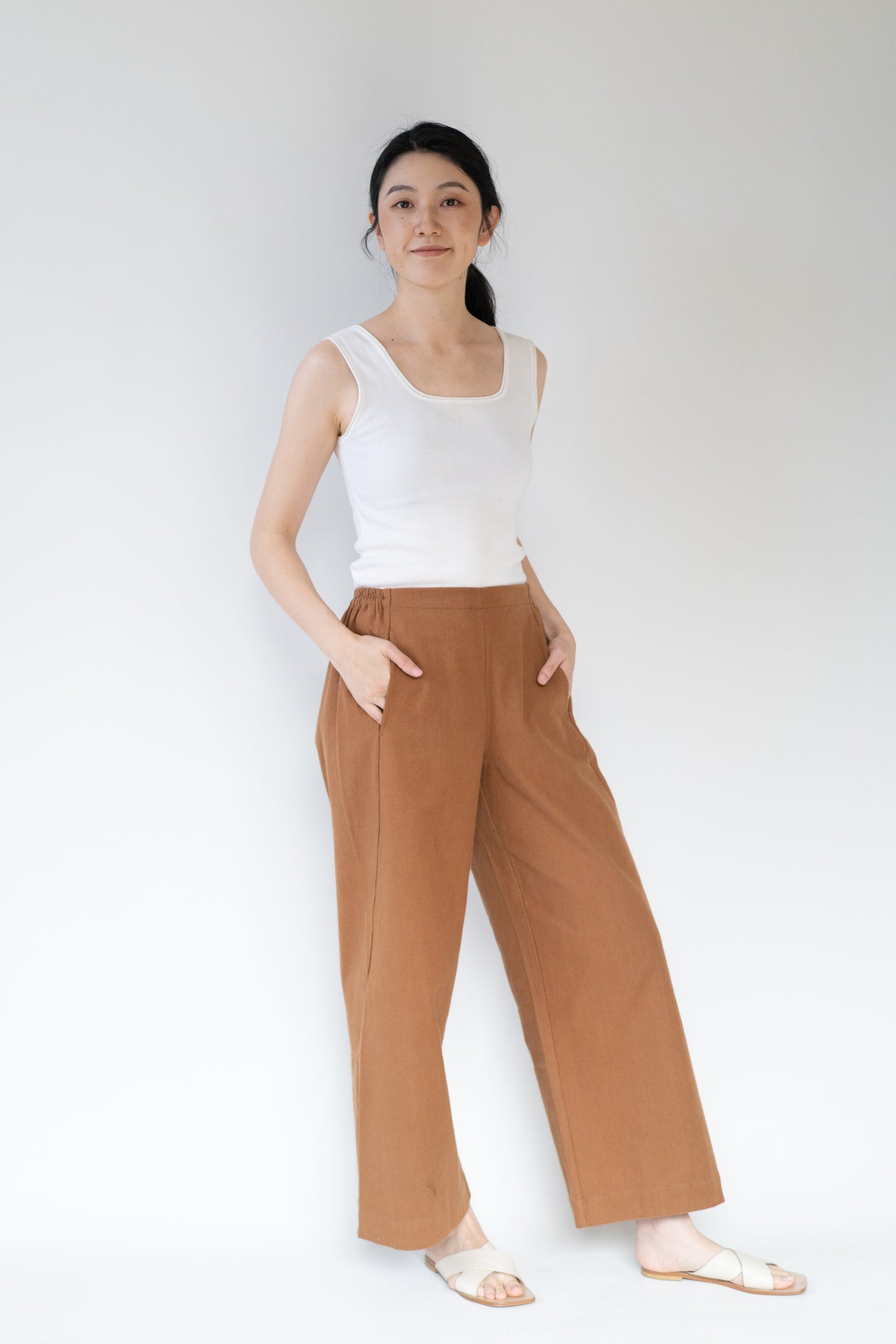 Stretchy wide leg pants in caramel, 100% cotton