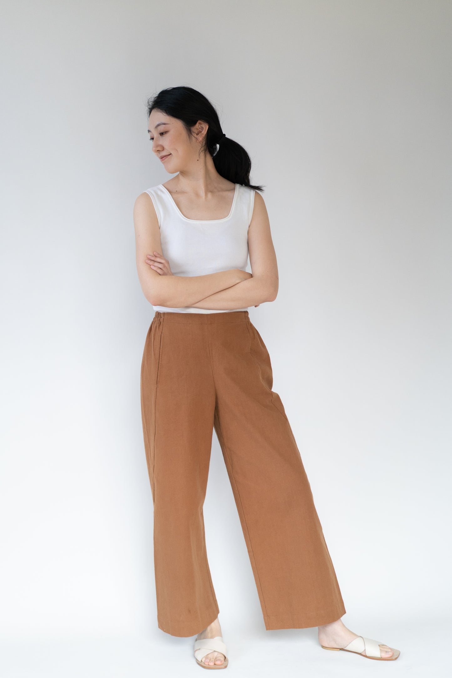 Stretchy wide leg pants in caramel, 100% cotton