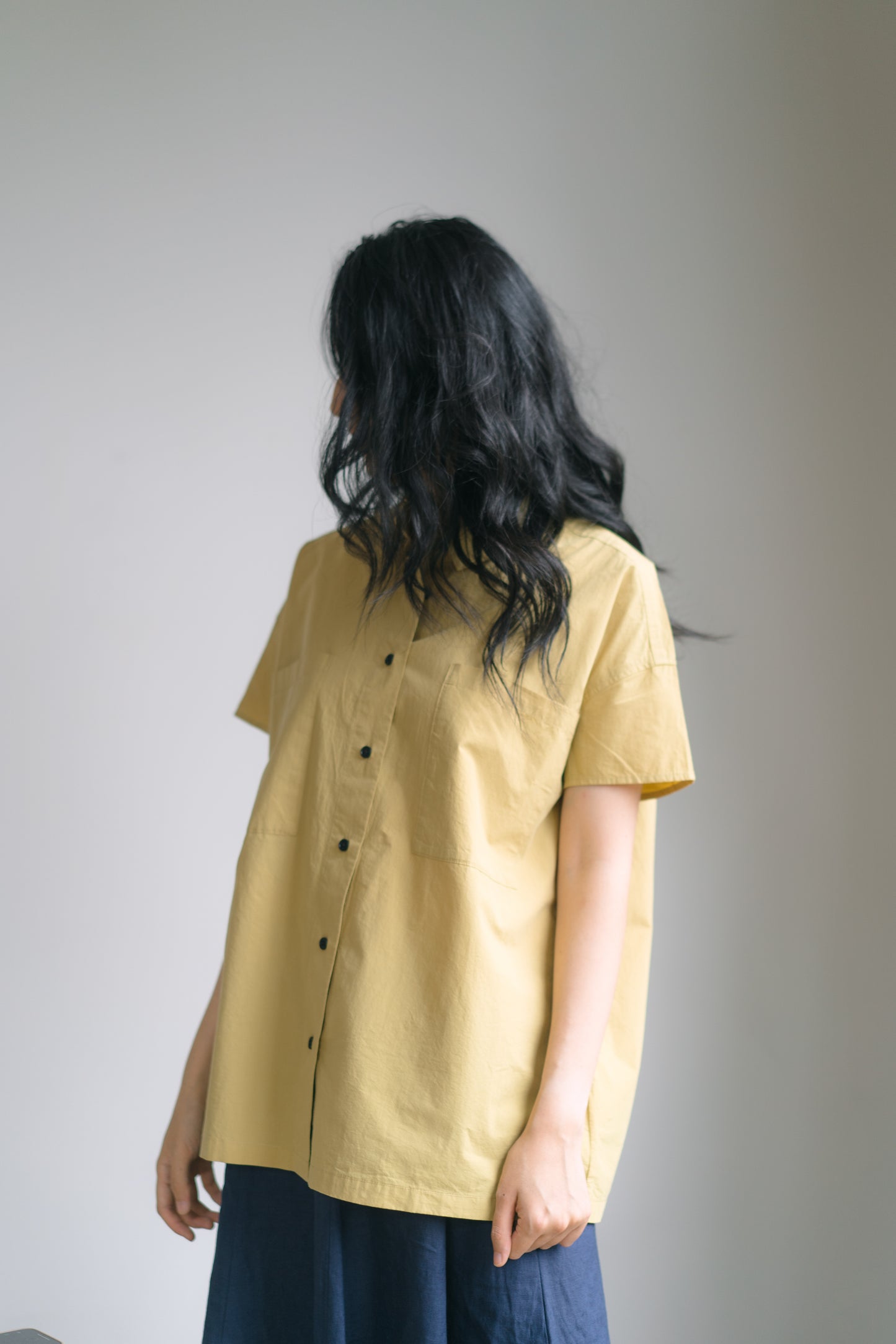 Cap sleeve shirt in mustard, 100% cotton