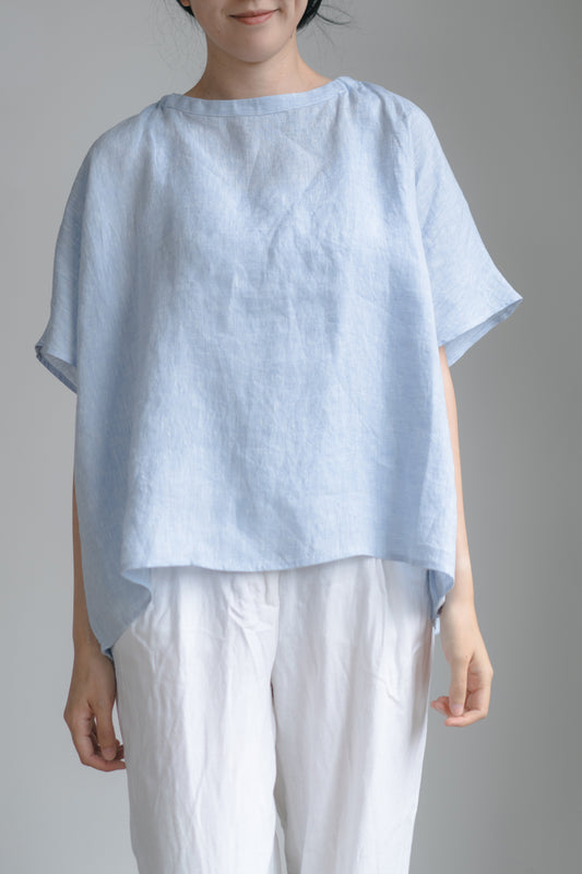 Batwing sleeve shirt in cloudy blue, 100% linen