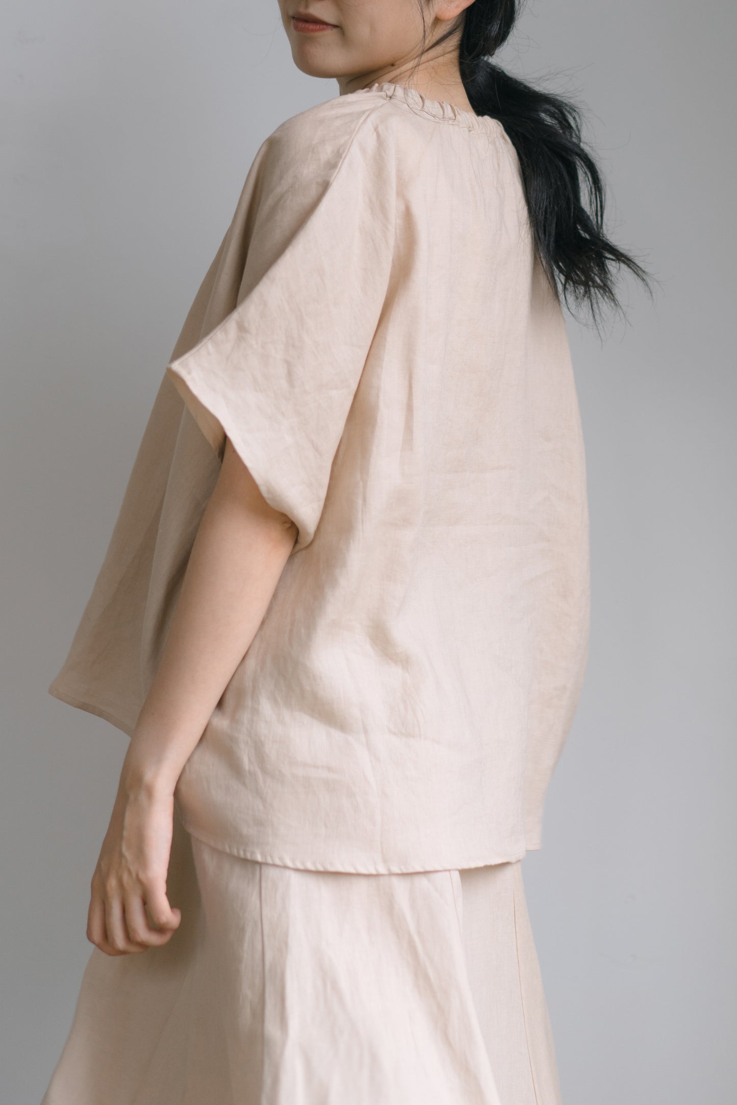 Batwing sleeve shirt in desert sand, 100% linen