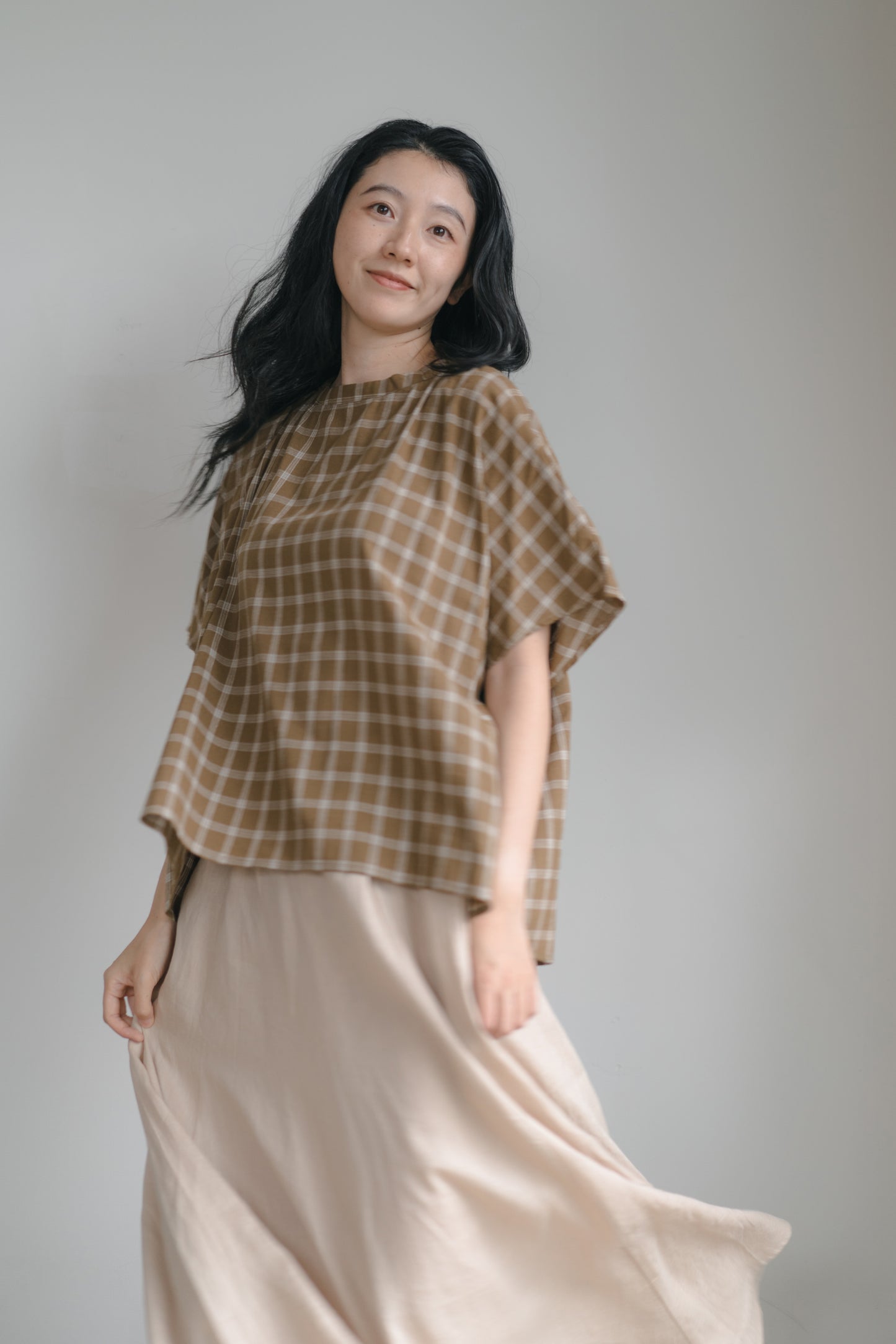 Batwing sleeve shirt in cappuccino plaid, cotton and viscose blend