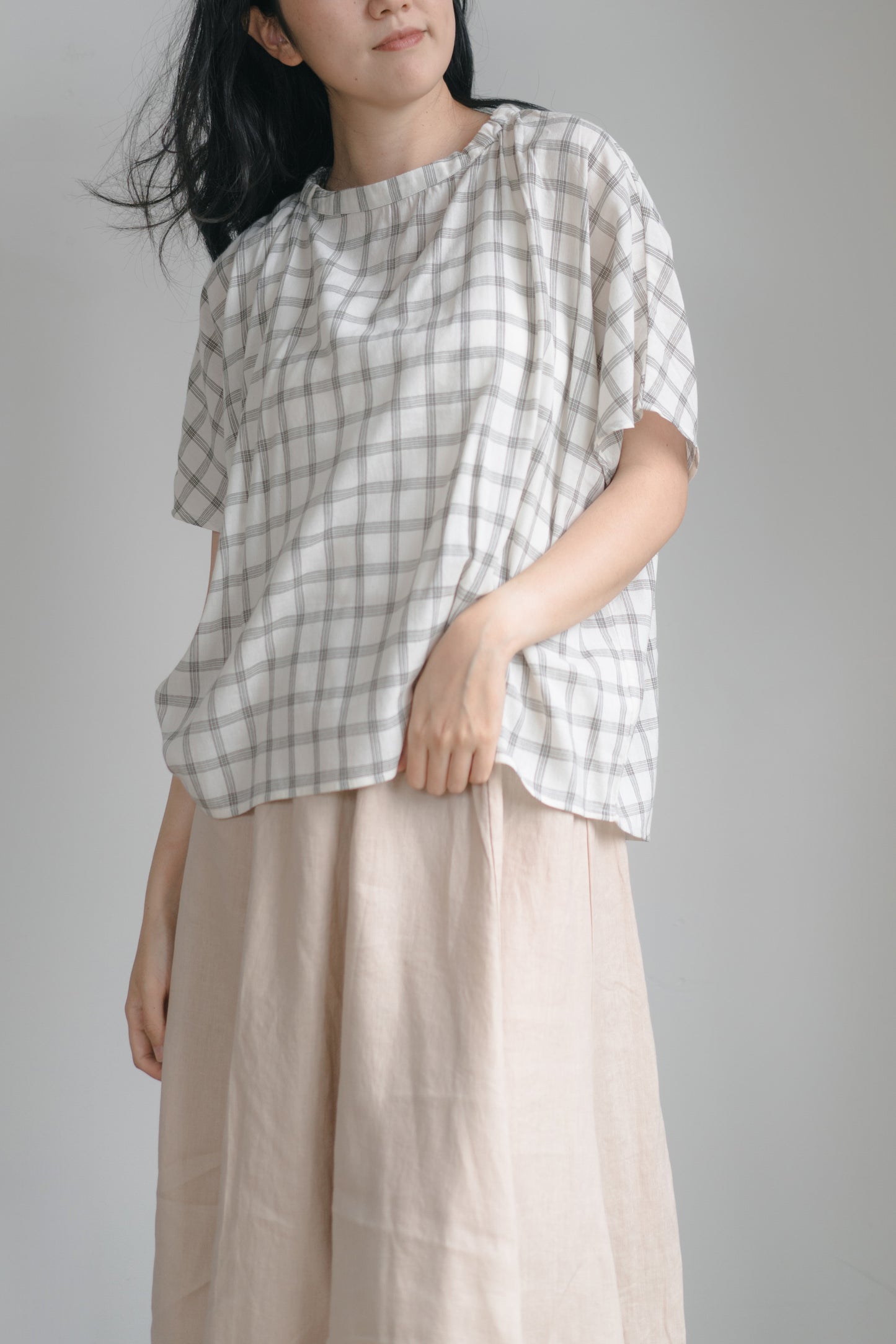 Batwing sleeve shirt in white plaid, cotton and viscose blend